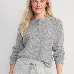 NWT Thermal Knit Raglan-Sleeve Henley T-Shirt - Grey